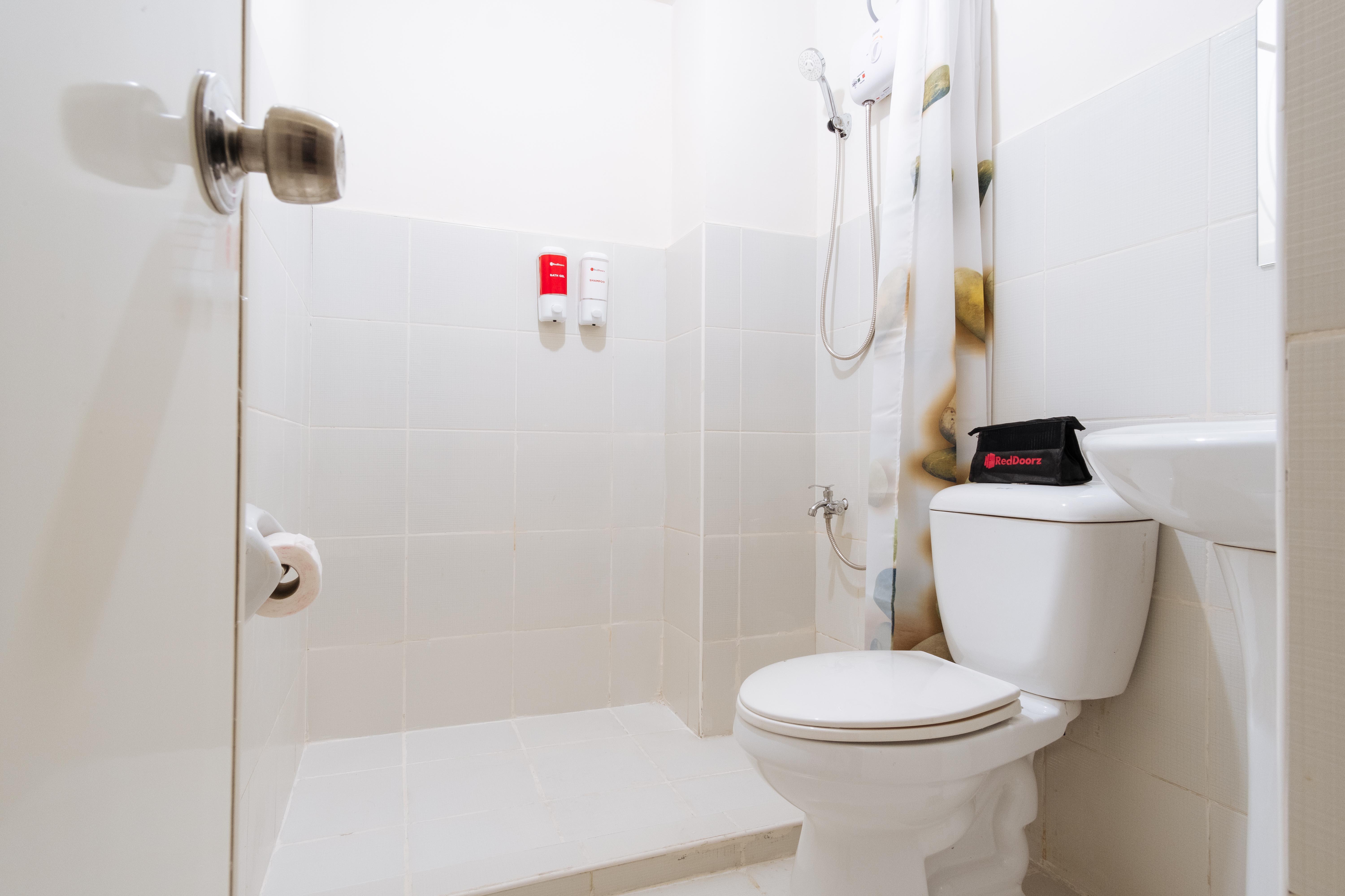 Reddoorz At Kassel Residences Paranaque Paranaque City Bagian luar foto